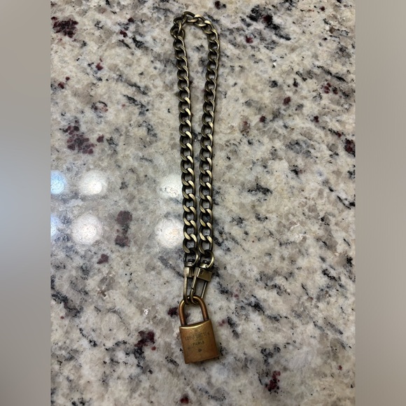 LV authentic padlock #204 with unbranded 18” bronze chain - Picture 3 of 4